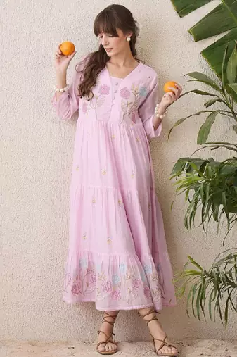 Women floral embroidered thread work floral anarkali kurta