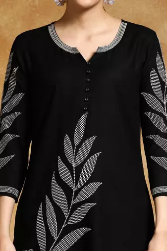 Women thread work floral kurta