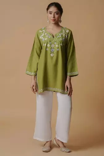 Women green floral embroidered daily cotton straight kurta