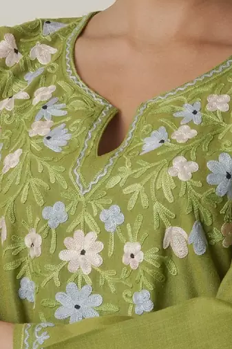Women green floral embroidered daily cotton straight kurta