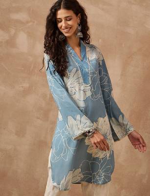 Women floral printed kurta 1