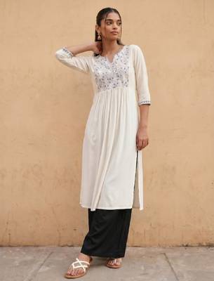 Floral embroidered kurta 1