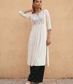 Floral embroidered kurta