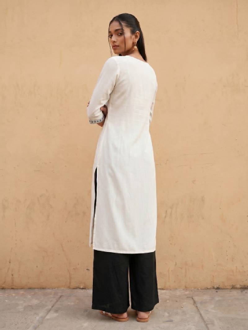 Floral embroidered kurta