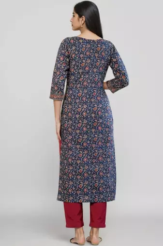 Women blue floral printed floral kurta