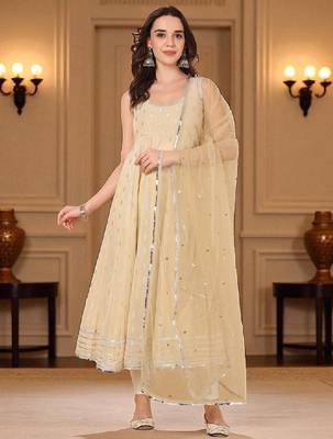 Women ethnic motifs embroidered festive anarkali kurta with dupatta 1