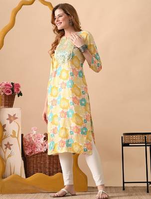 Women floral embroidered thread work floral kurta 2