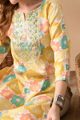 Women floral embroidered thread work floral kurta