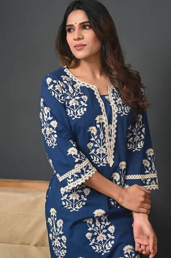 Ethnic motifs printed round neck zari straight pure cotton kurta