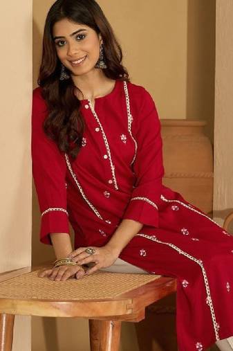 Embroidered straight kurtas