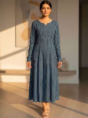 Women geometric printed indigo anarkali kurta 1