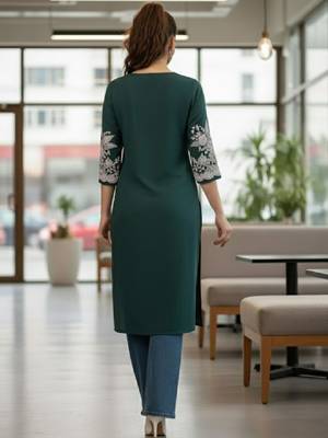 Women ethnic motifs embroidered thread work grandeur & majestic artwork kurta 2