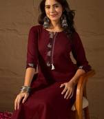 Women ethnic motifs embroidered thread work kurta