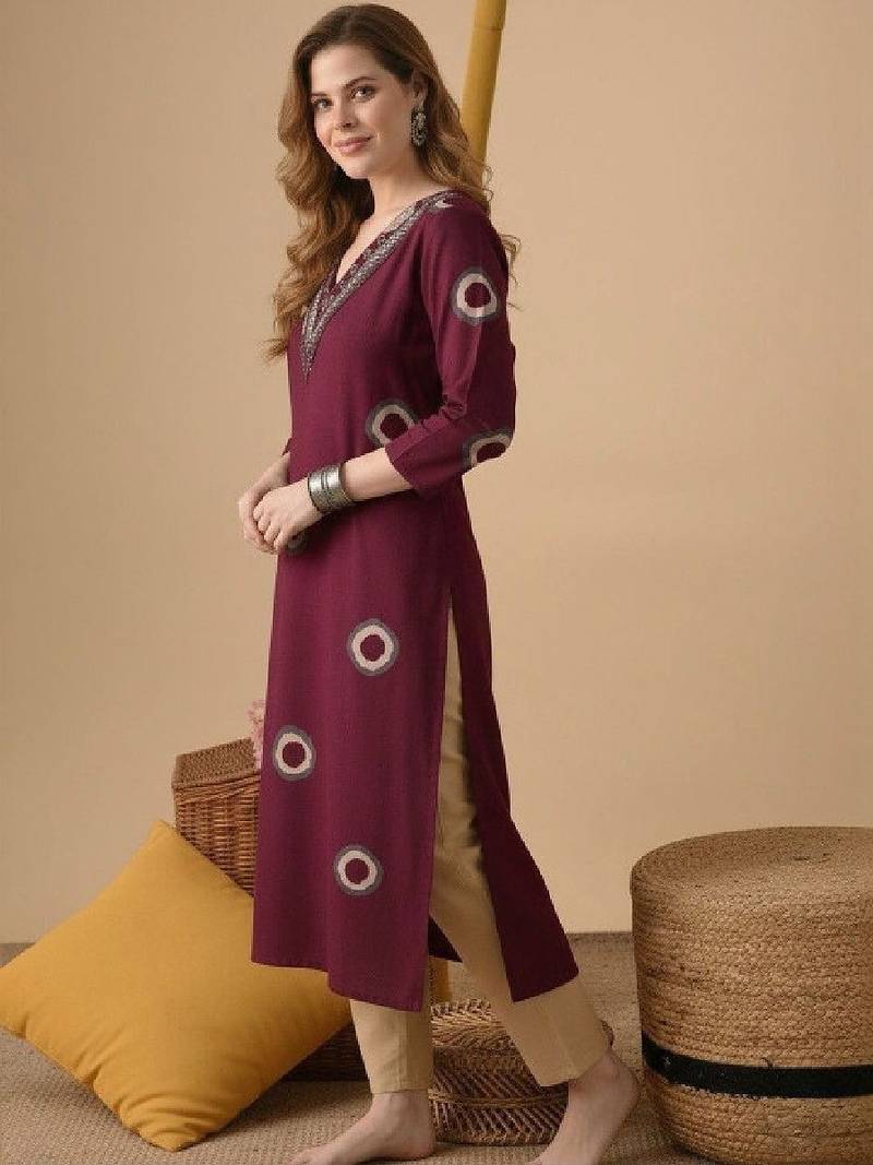 Women embroidered thread work kurta