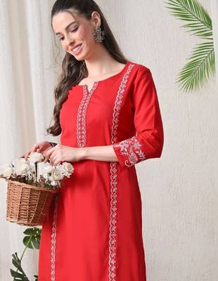 Women embroidered mirror work floral kurta 3