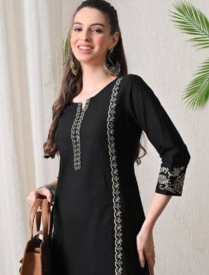 Women embroidered thread work floral kurta 1