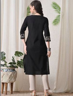 Women embroidered thread work floral kurta 2