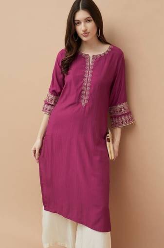 Women embroidered floral kurta