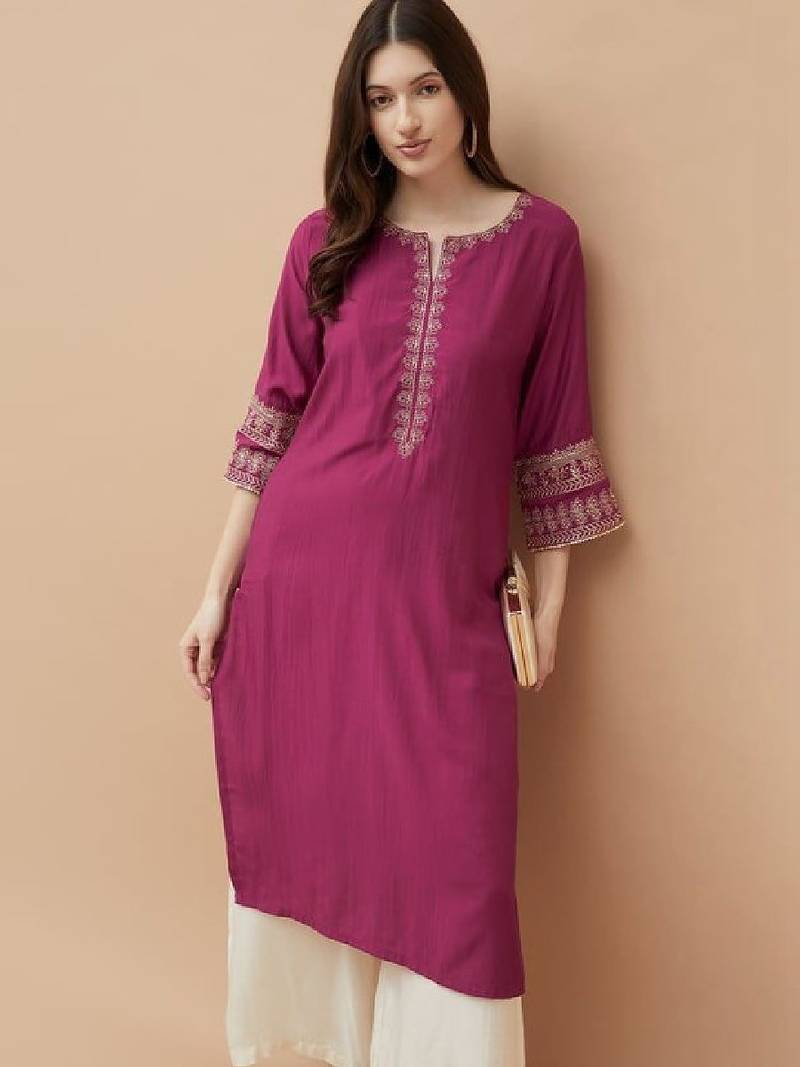 Women embroidered floral kurta