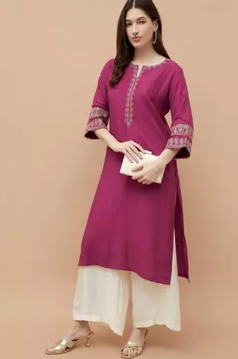 Women embroidered floral kurta