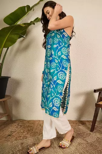 Women floral printed halter neck chanderi silk blend kurta