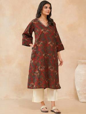 Women floral printed kurta 3