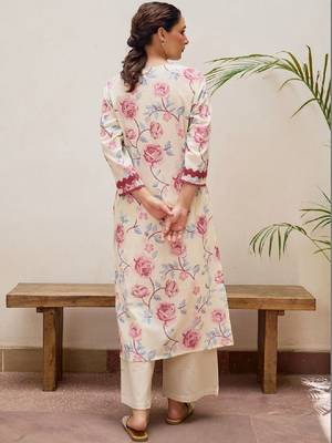 Women floral printed keyhole neck kurta 2