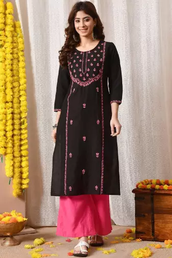Women floral embroidered flared sleeves floral kurta