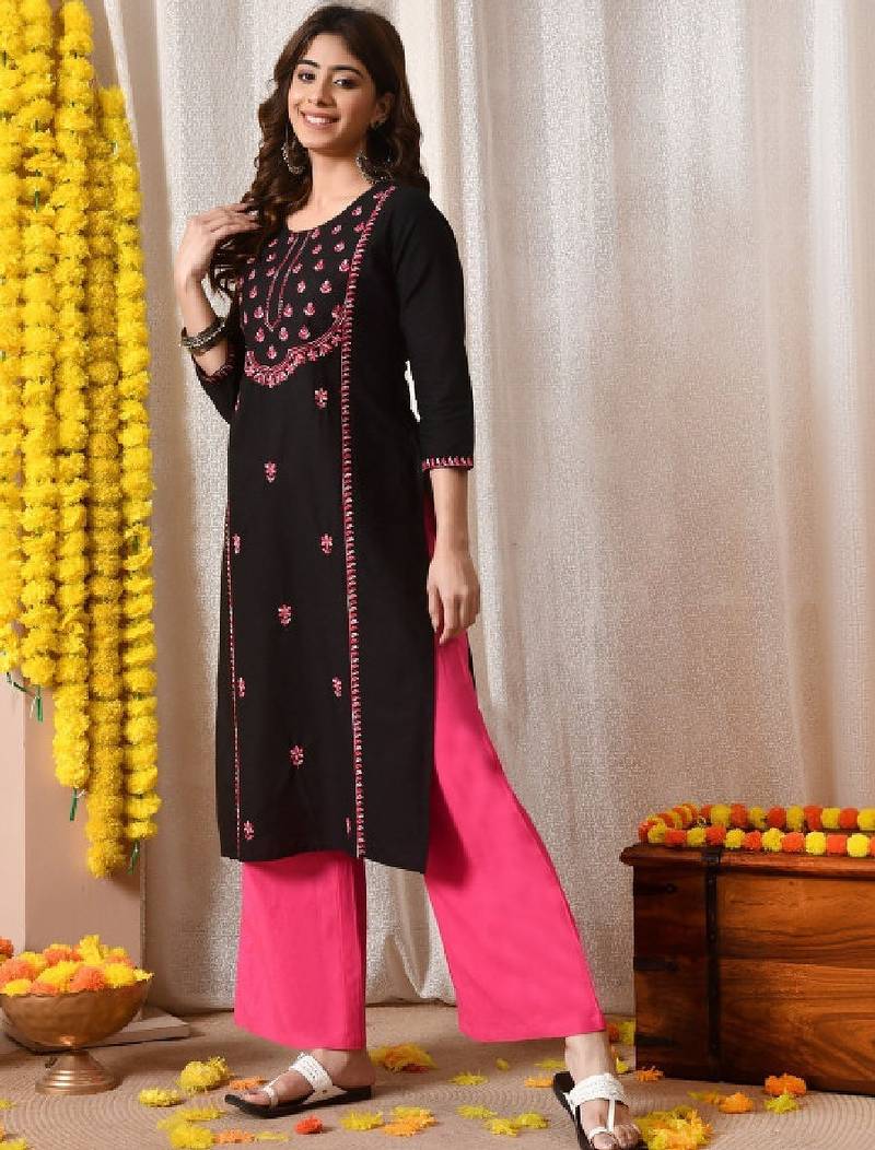 Women floral embroidered flared sleeves floral kurta