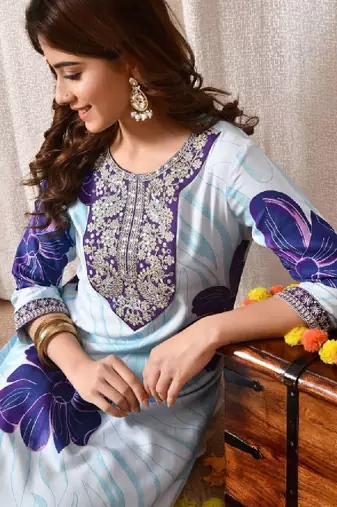 Women embroidered floral kurta