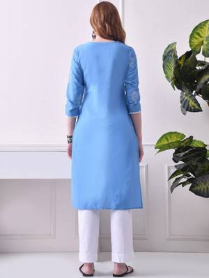 Women floral printed floral kurta 2