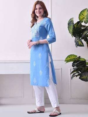 Women floral printed floral kurta 3