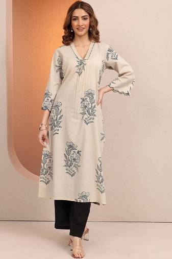 Women floral printed flared sleeves floral kurta