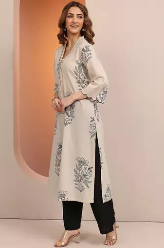 Women floral printed flared sleeves floral kurta