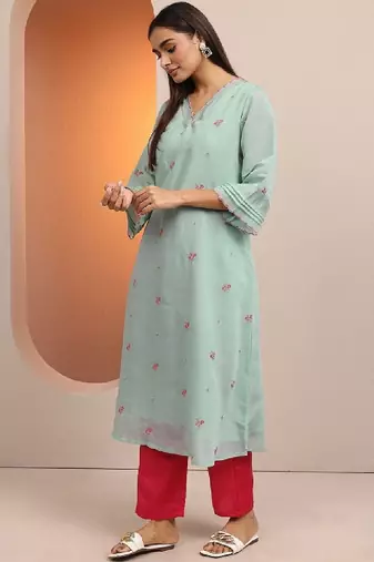 Women floral embroidered v-neck thread work chanderi cotton straight kurta
