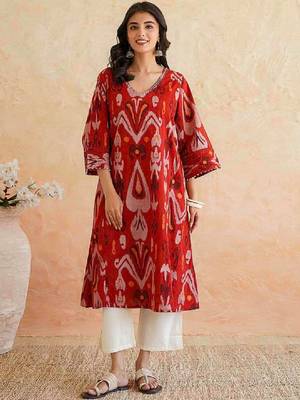 Women ethnic motifs printed kurta 1