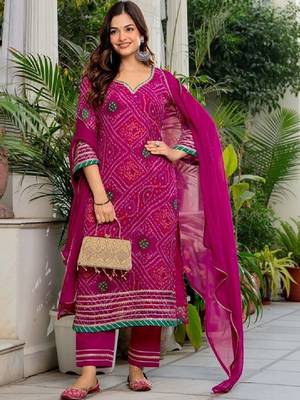Women bandhani printed gotta patti kurta 1