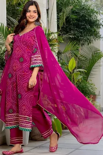 Women bandhani printed gotta patti kurta