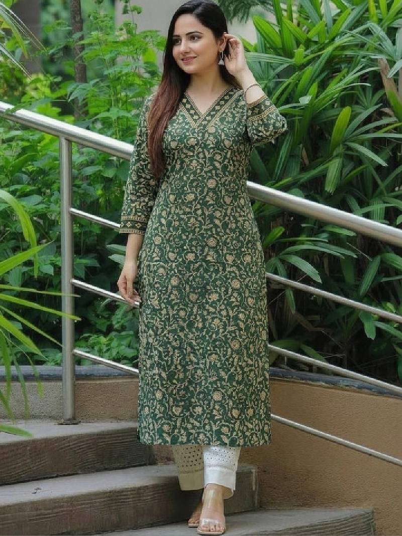 Women ethnic motifs printed kurta