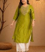 Women embroidered thread work kurta