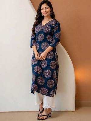 Women ethnic motifs printed indie prints handloom kurta 3