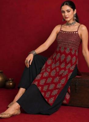Women printed navratri speical backless kurta 1