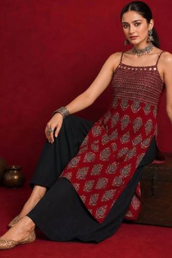 Women printed navratri speical backless kurta