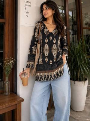 Women ethnic motifs printed kurta 1