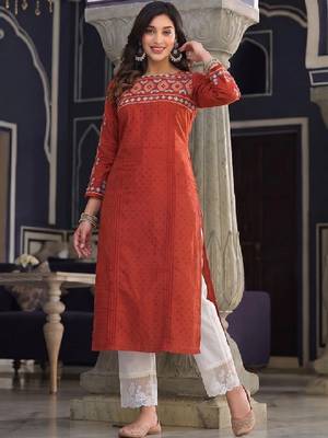 Women geometric embroidered mirror work dobby kurta 1