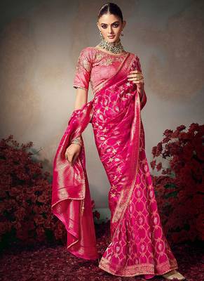 pink chiniya silk blend with beautiful lace border & piping designer saree 1