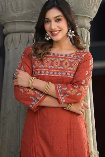Women geometric embroidered mirror work dobby kurta