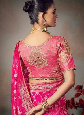 pink chiniya silk blend with beautiful lace border & piping designer saree 3
