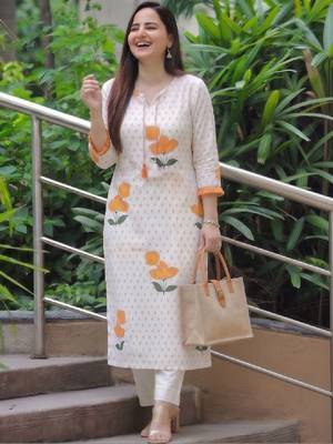 Women floral printed floral kurta 1
