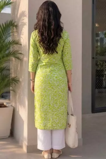 Women ethnic motifs printed kurta